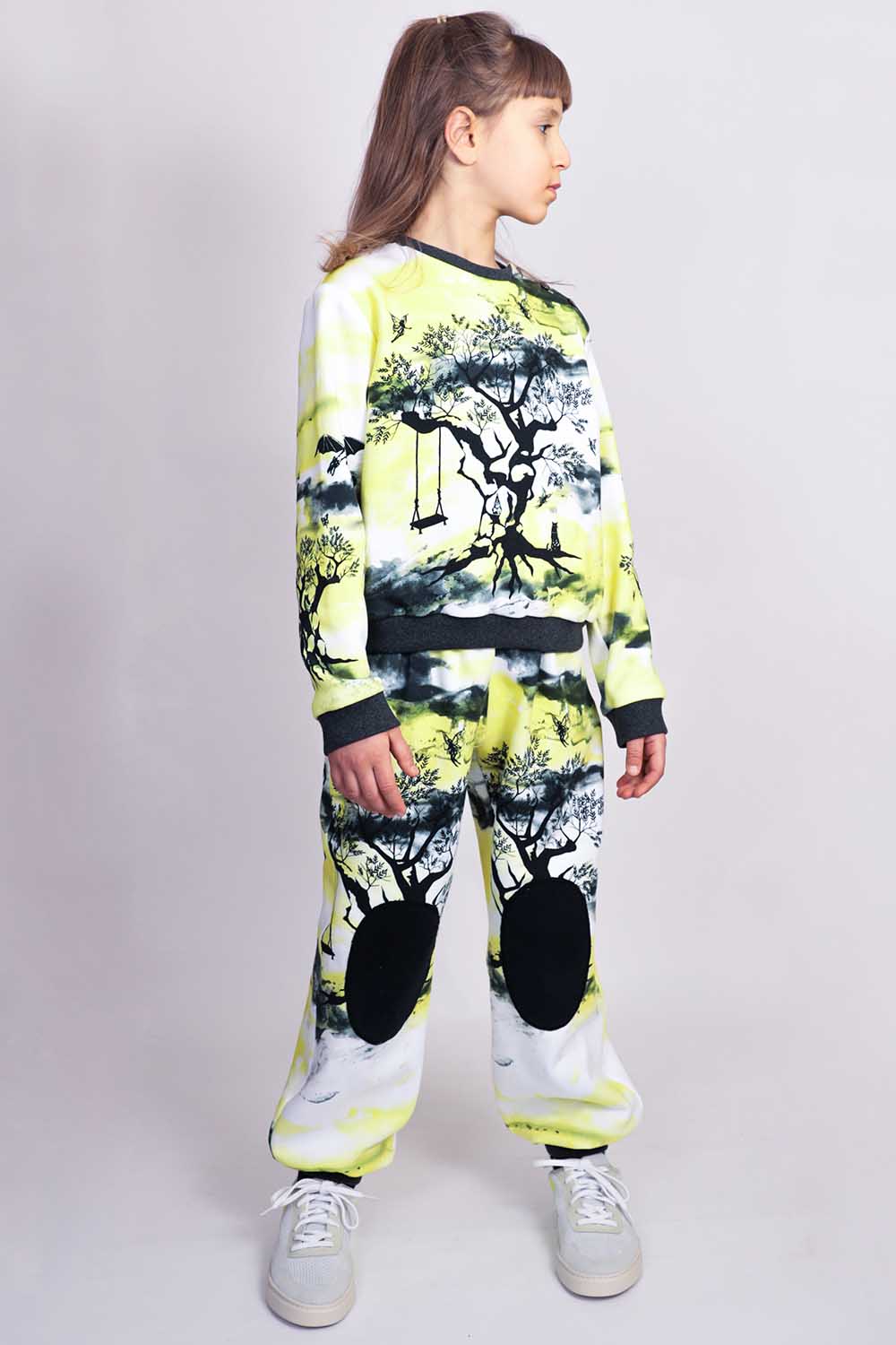 Kids Jogging Pants with Print – view 2 – Infantium Victoria
