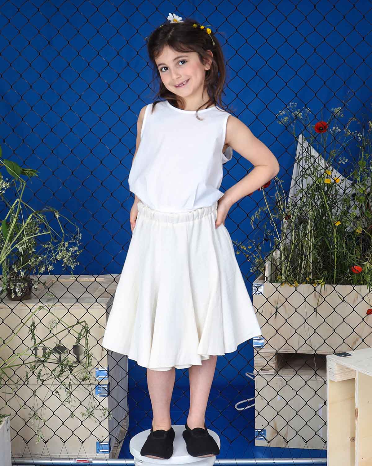 White Tank Top with Crochet Deco – view 3 – Infantium Victoria